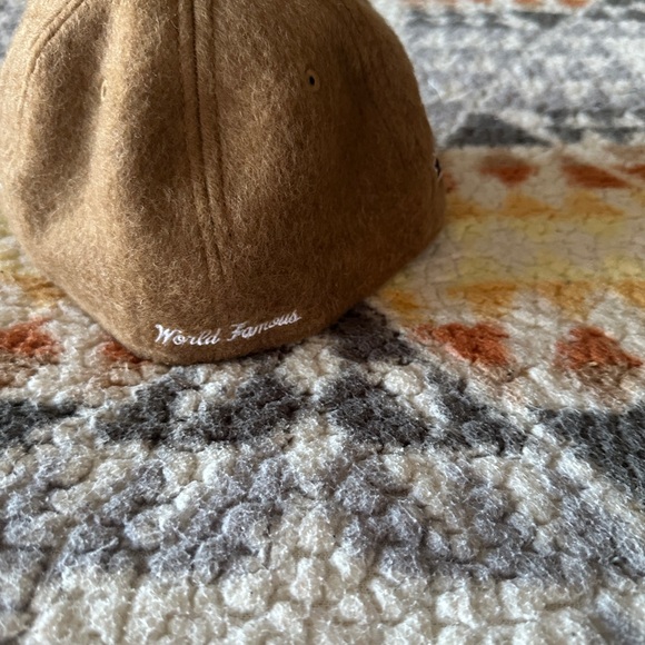 Brand new Supreme hat, never worn. Size 7 1/4 - Picture 3 of 4